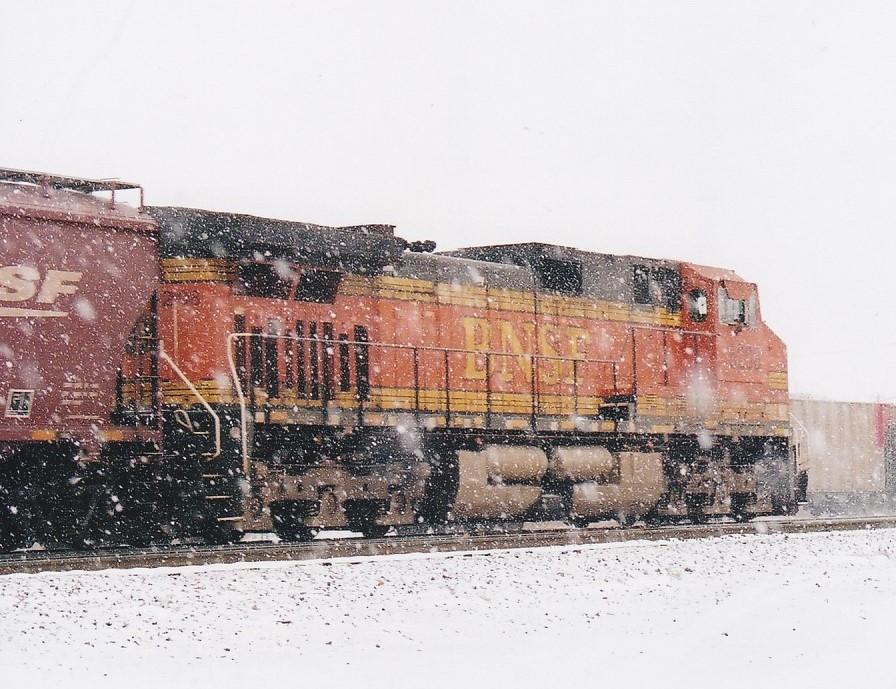 BNSF 5208 DPU